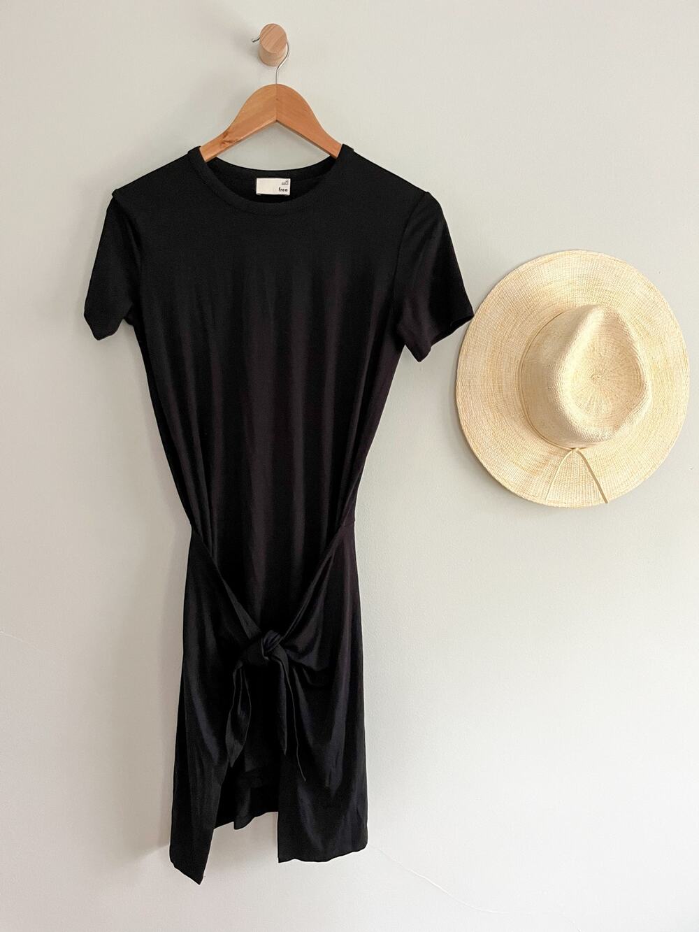 Wilfred | Aritzia | Blair Front Knot Dress | Black | Sz XS